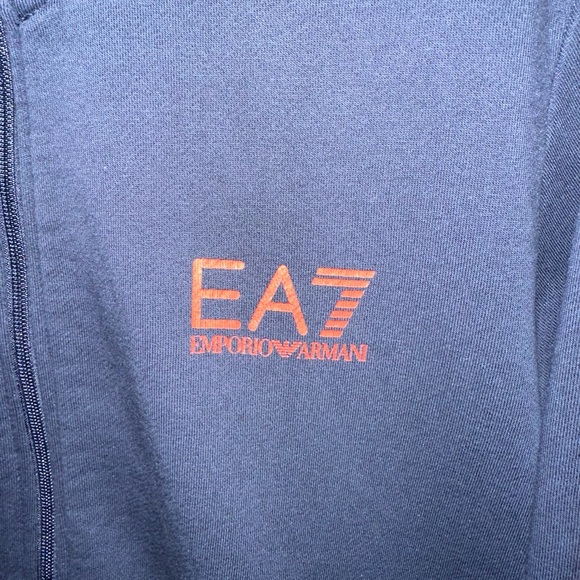 Emporio Armani Men’s Navy Zip Up sweater - Picture 3 of 8